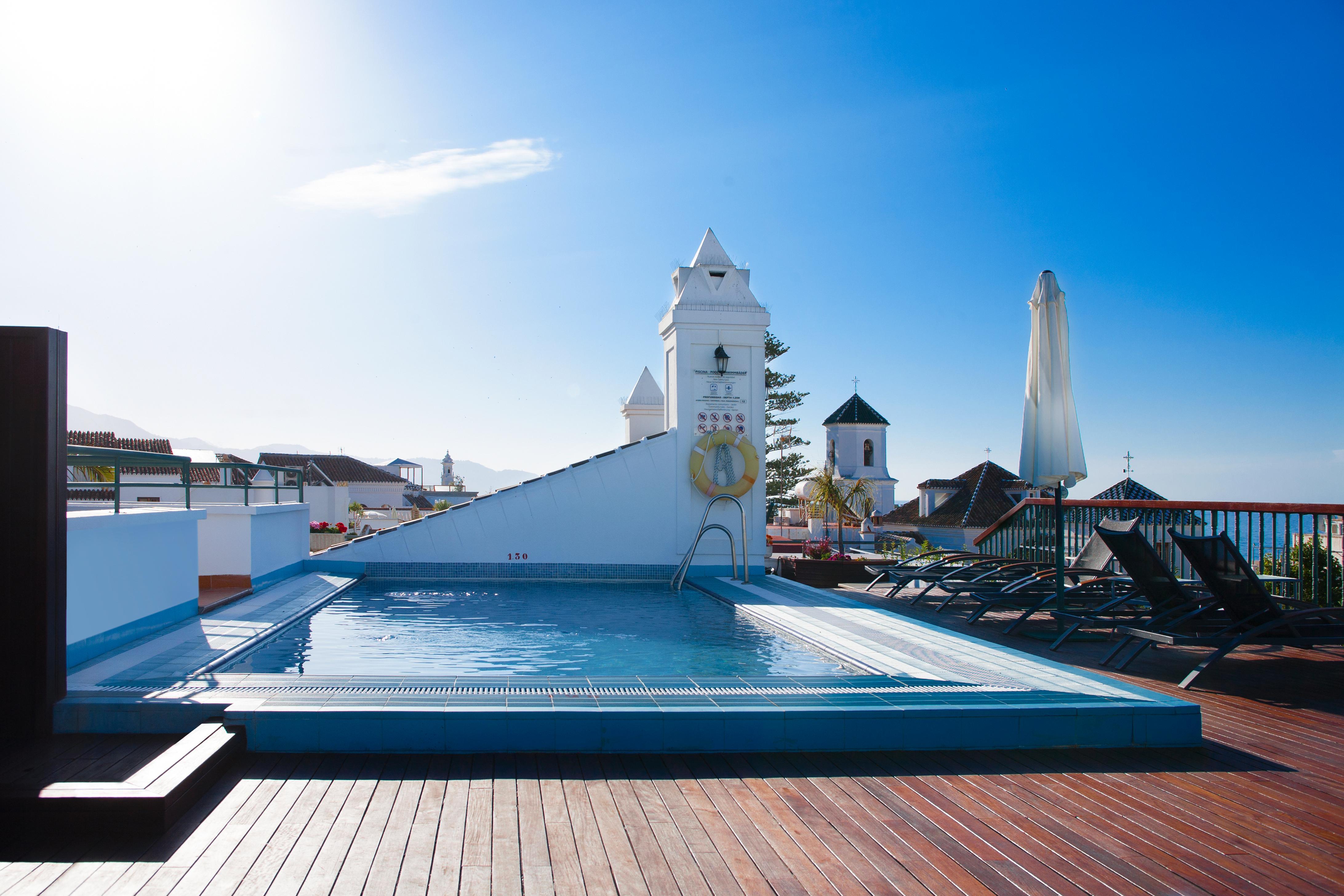 Hotel Plaza Cavana Nerja Exterior foto