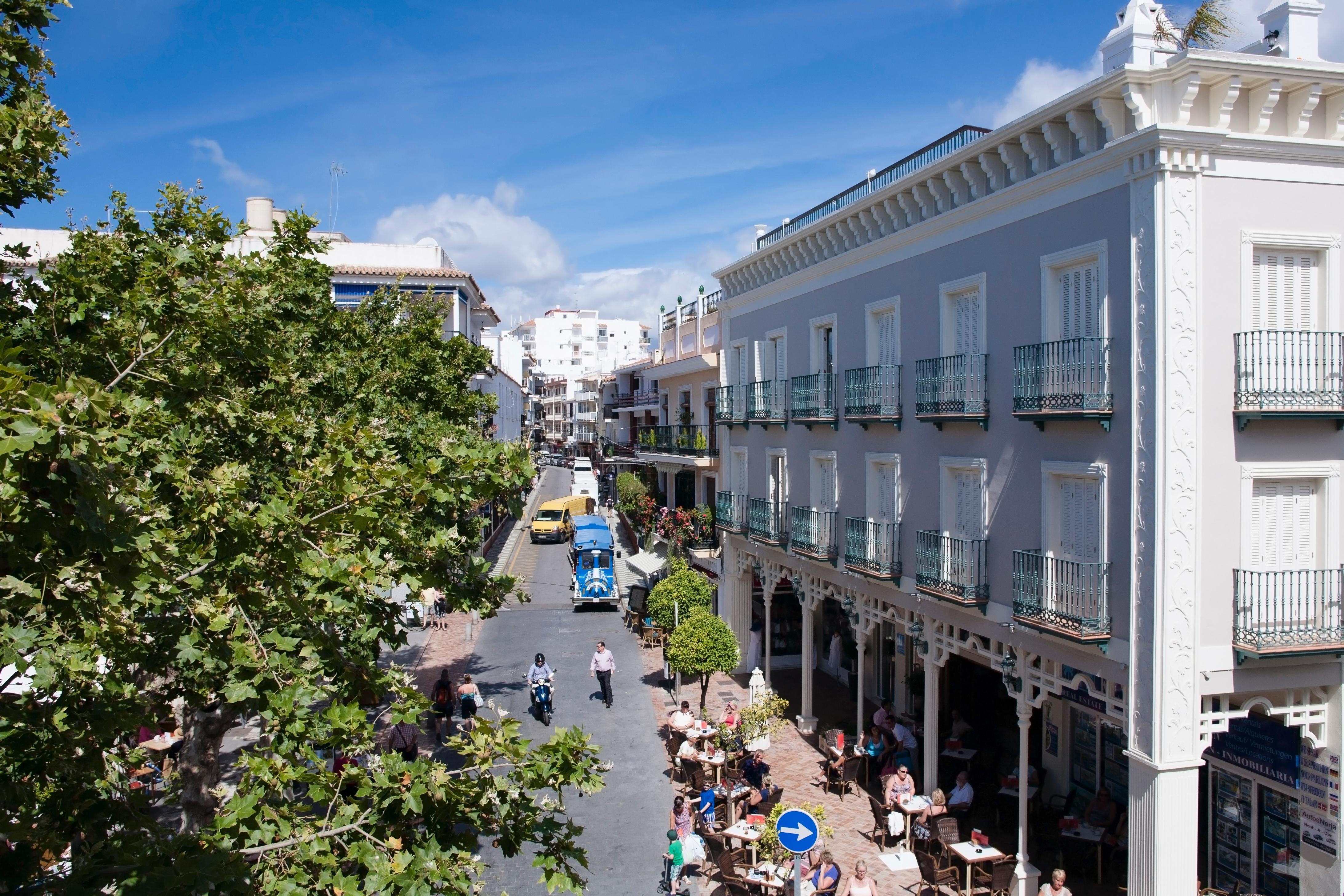 Hotel Plaza Cavana Nerja Exterior foto