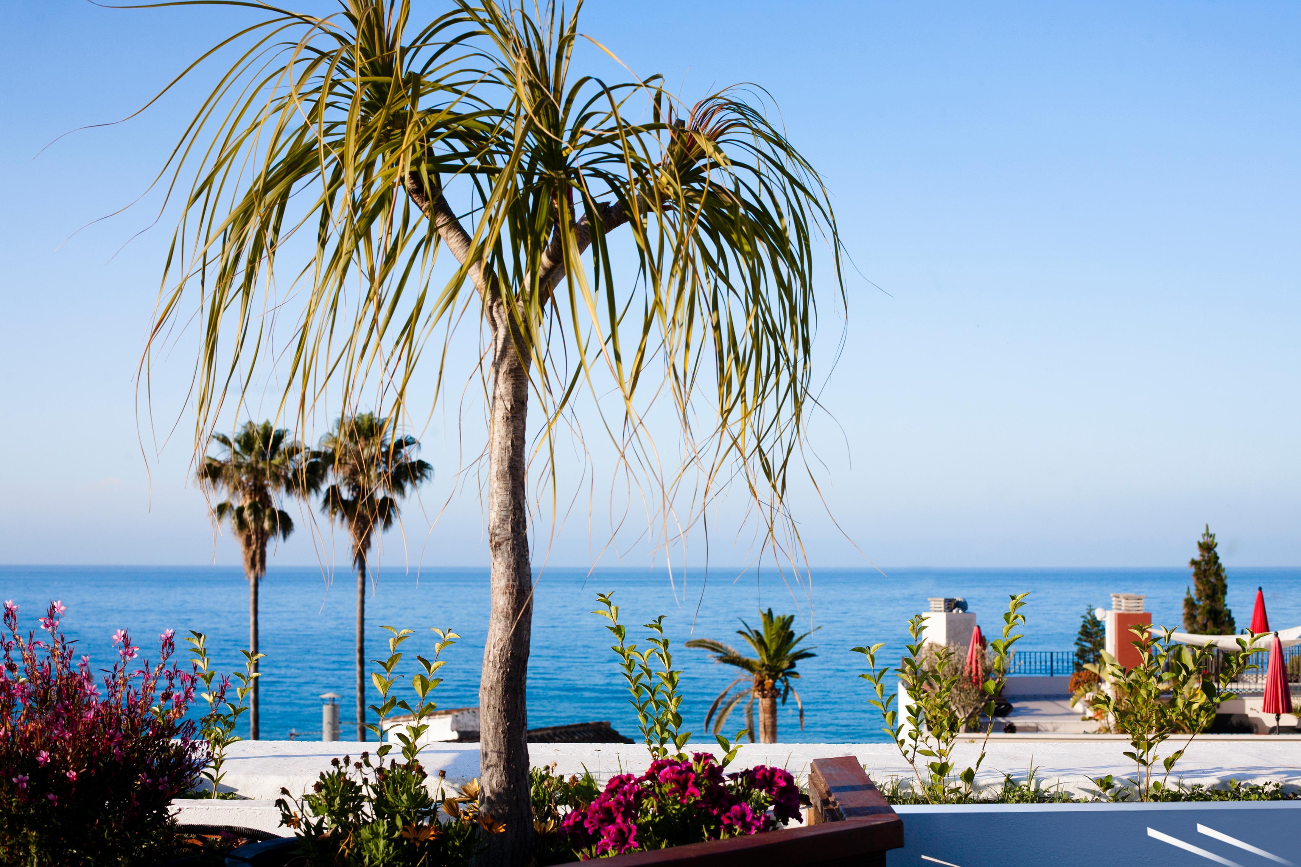 Hotel Plaza Cavana Nerja Exterior foto