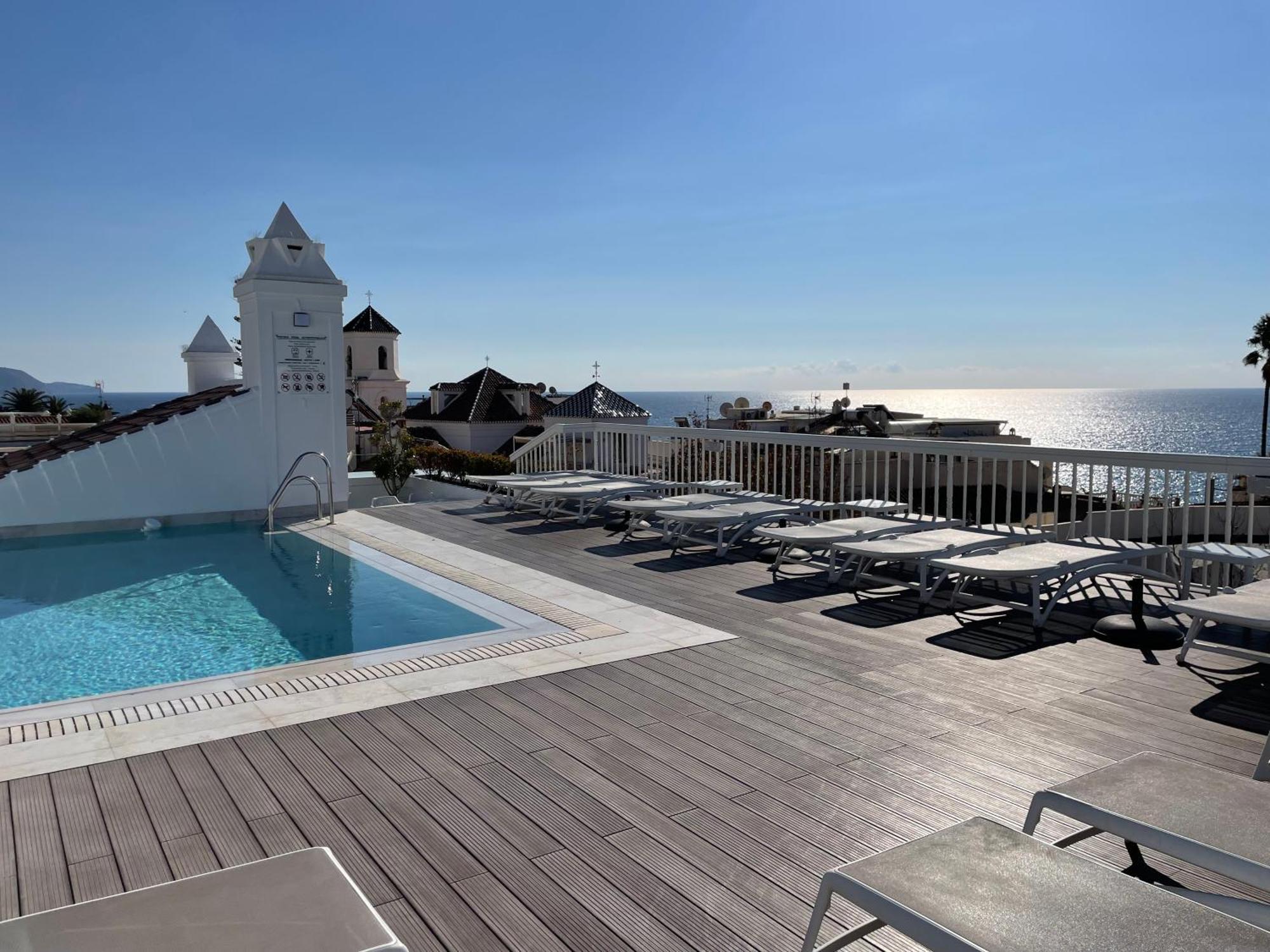 Hotel Plaza Cavana Nerja Exterior foto